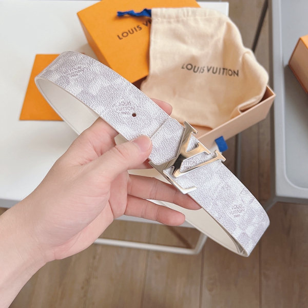 ルイヴィトンベルト側面デザイン